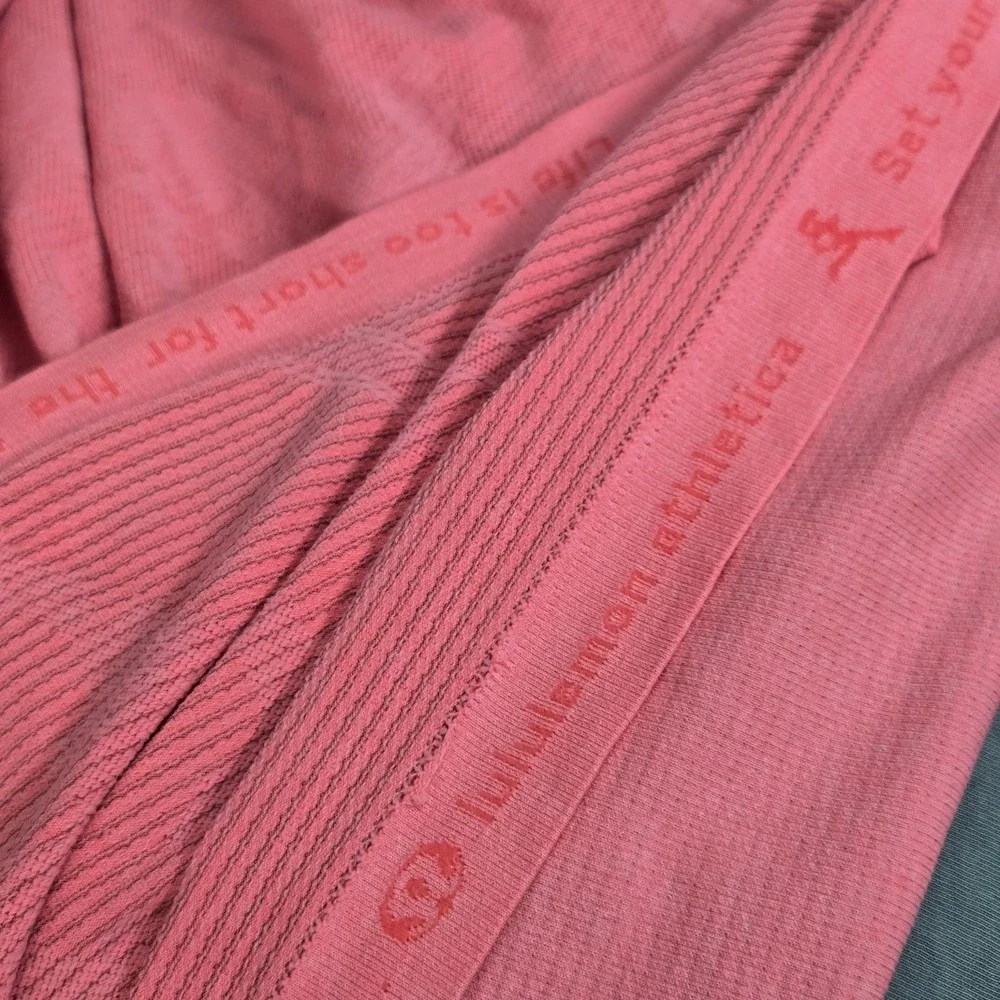 Lululemon Women Shirt 8 Pink Floral Swiftly Tech Activewear Crew Neck Pullover